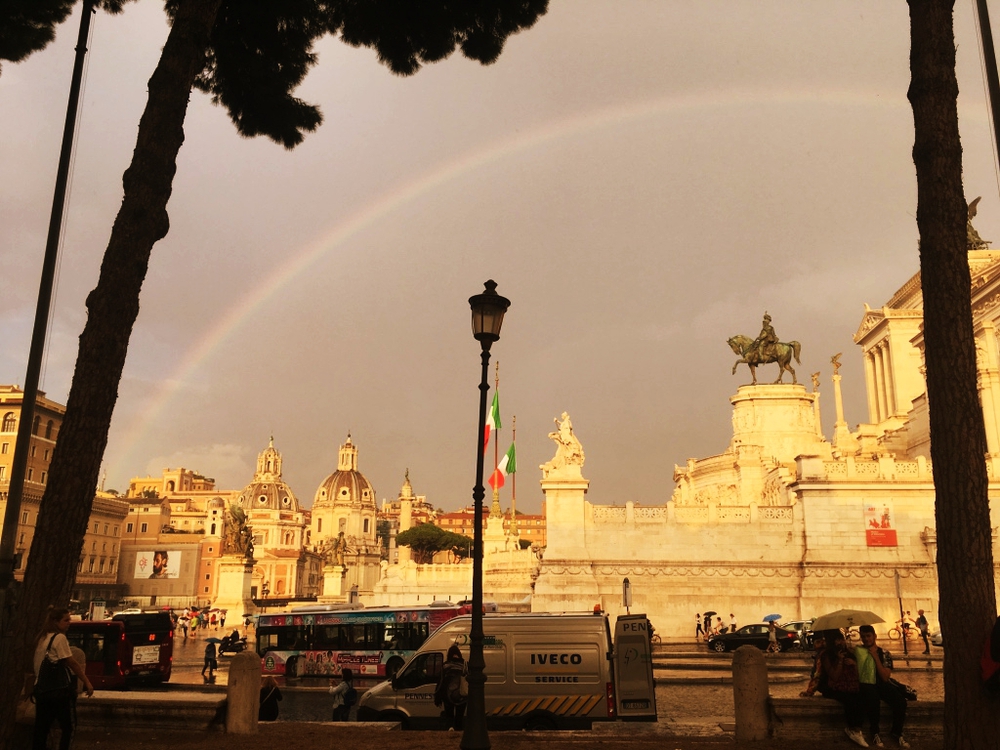Rome - Rainbow at Pizza and walking class